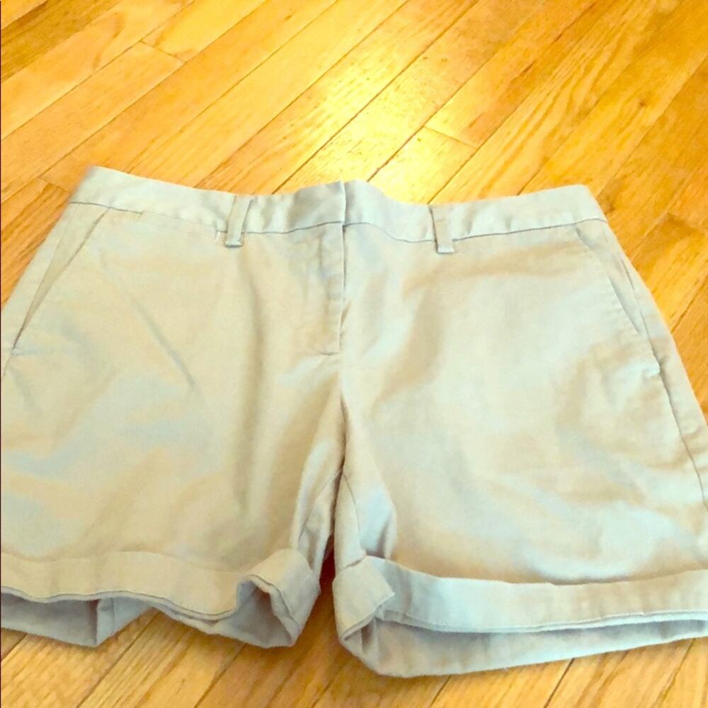 Lands’ End khaki shorts size 12